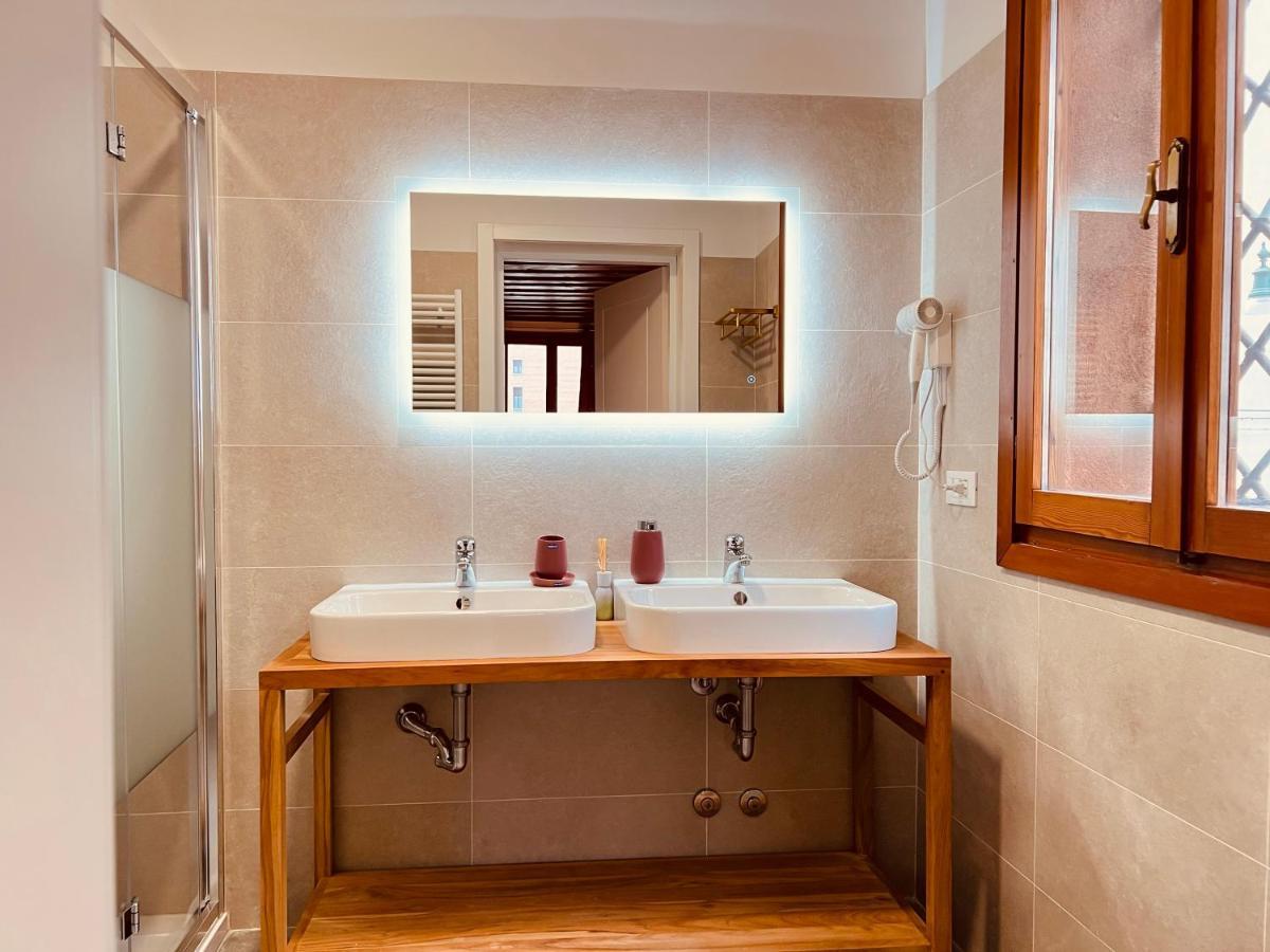 Venice Luxury Suites Екстер'єр фото