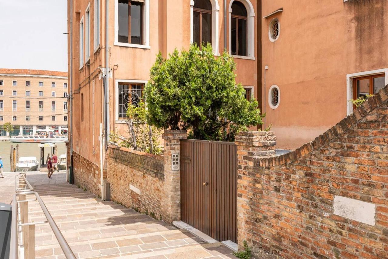 Venice Luxury Suites Екстер'єр фото