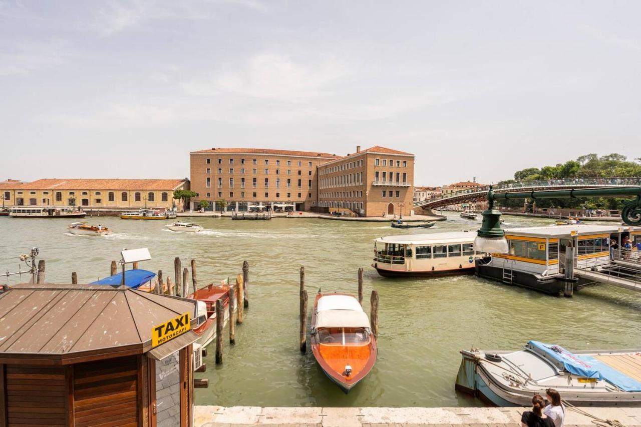 Venice Luxury Suites Екстер'єр фото