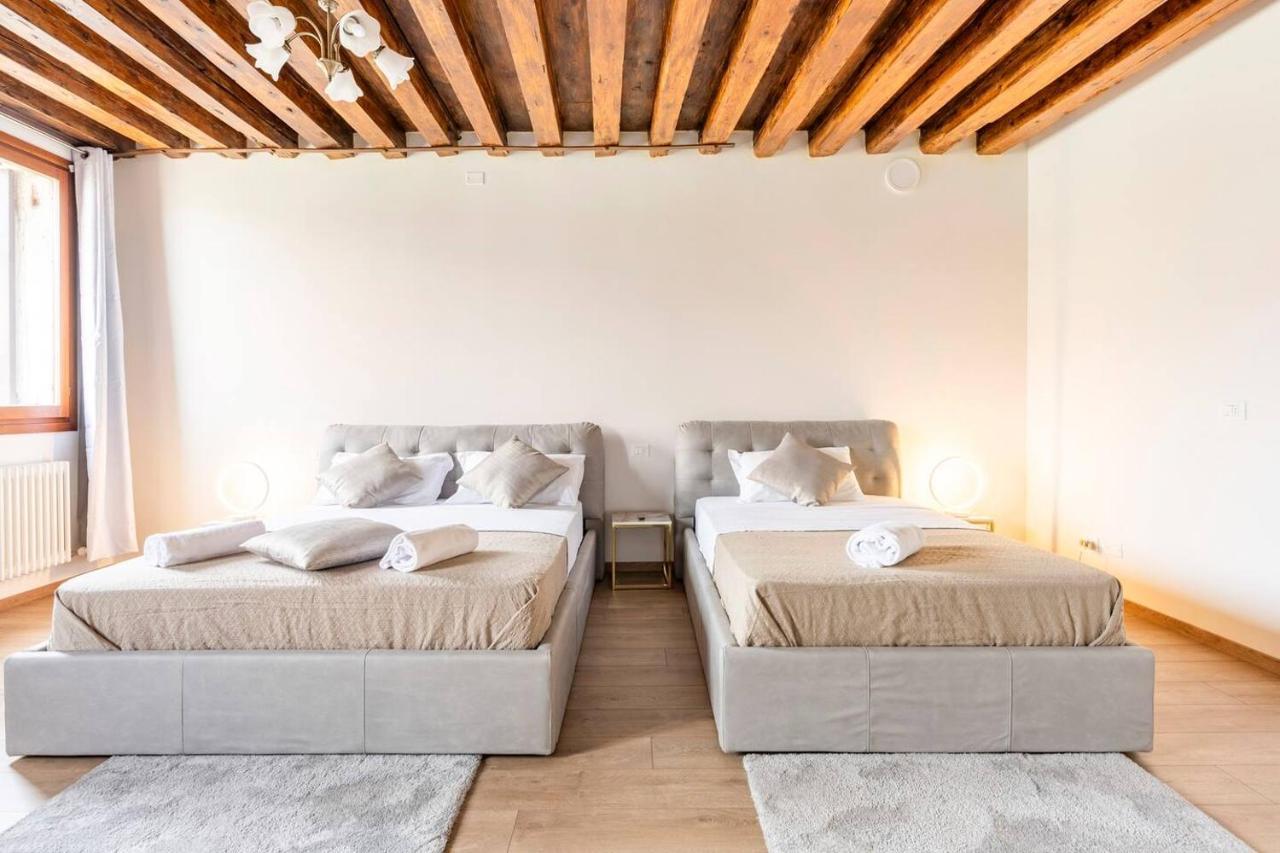 Venice Luxury Suites Екстер'єр фото