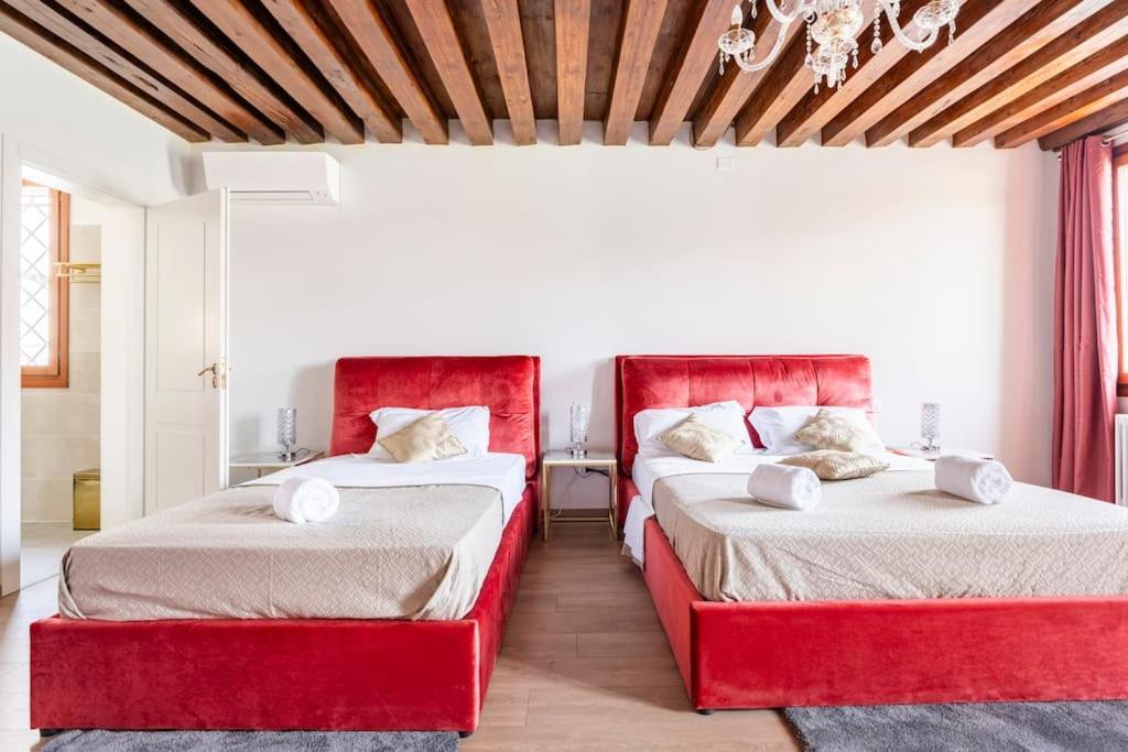 Venice Luxury Suites Екстер'єр фото